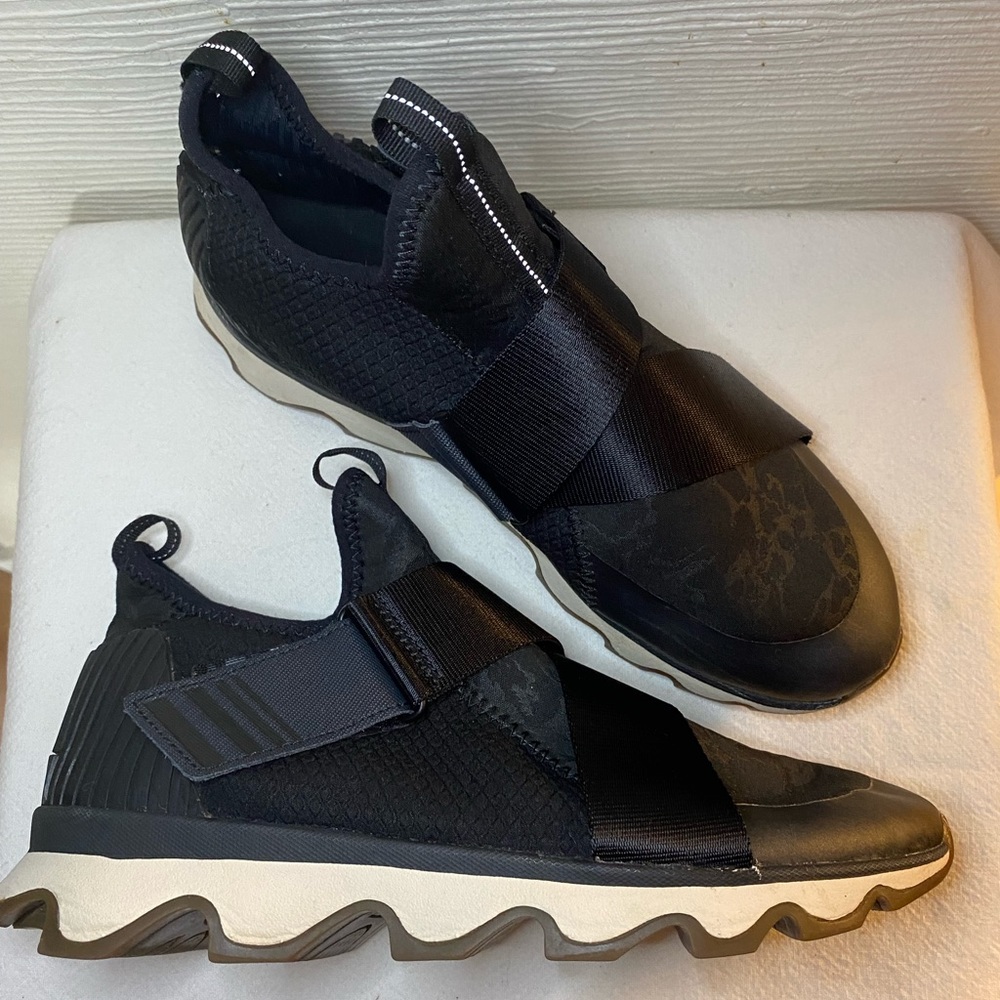 Sorel Kinetic Sneak size 9 Black/white